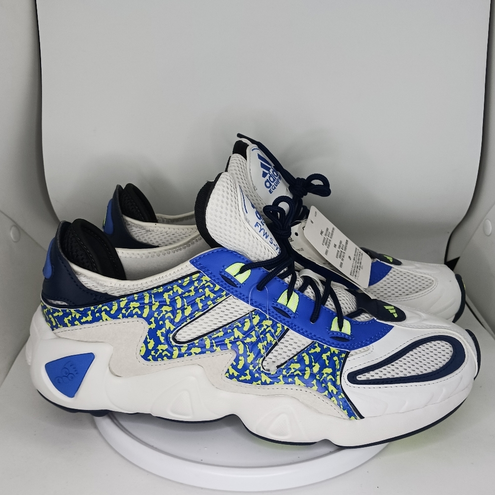 Adidas - Picture 2 of 5